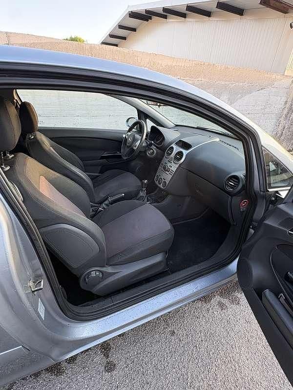 Usata Opel Corsa Enjoy 80 CV (58 kW) 2008 Blu/azzurro Utilitaria