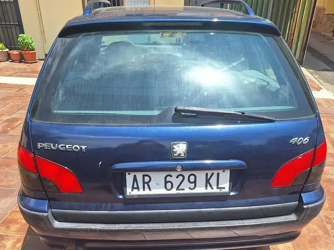 Usata Peugeot 406 110 CV (80 kW) 1997 Blu/azzurro Station wagon