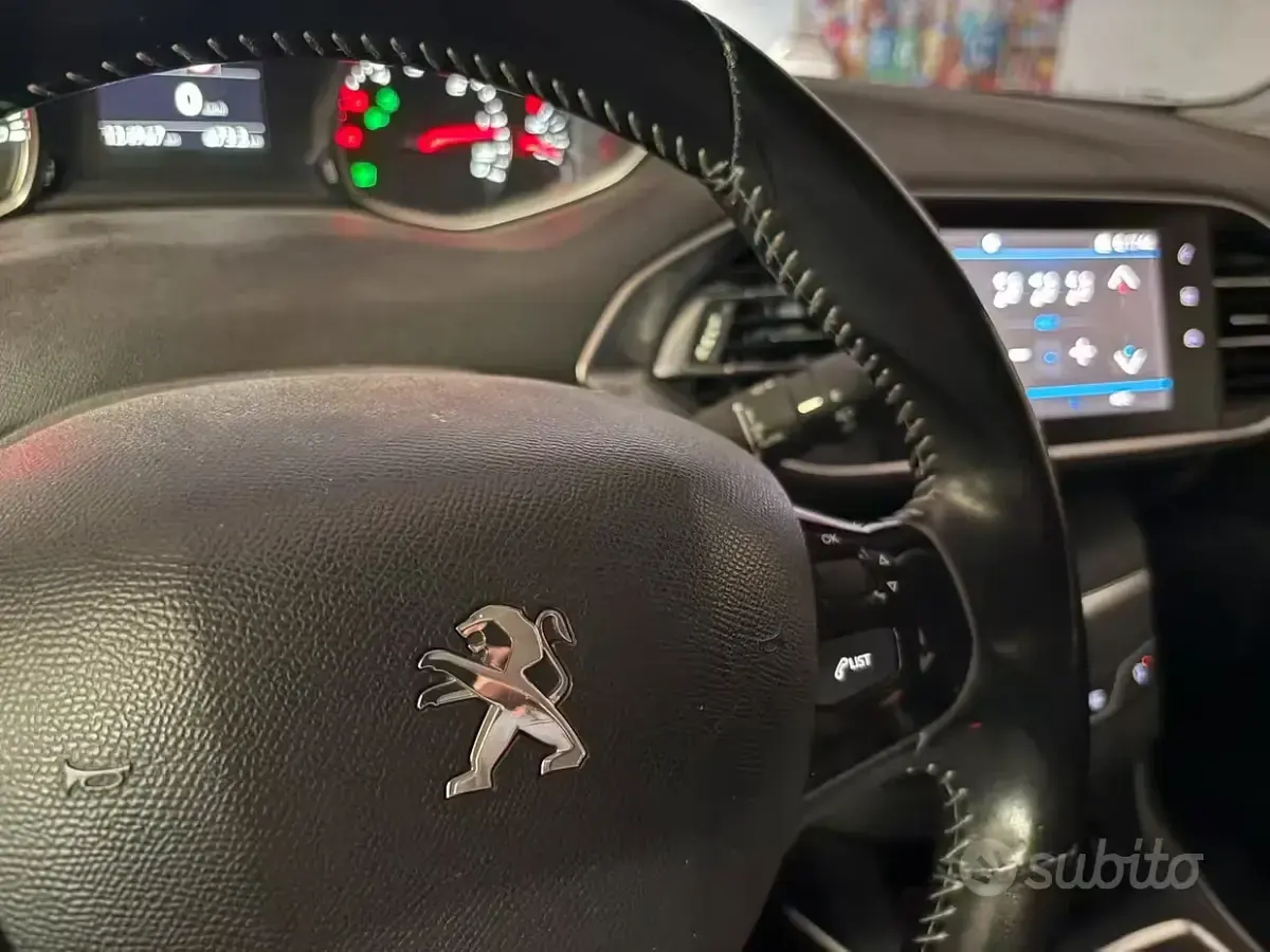 Usata Peugeot 308 150 CV (110 kW) 2019 Grigio Station wagon