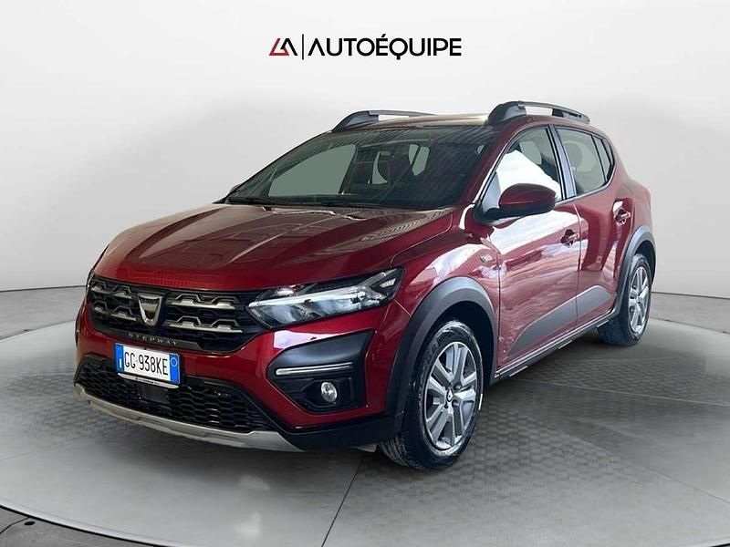 Usata Dacia Sandero Essentiel 101 CV (74 kW) 2021 Rosso Utilitaria