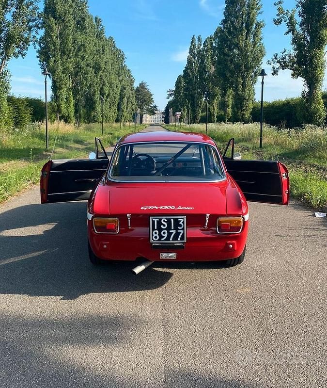 Rosso Usata 1970 Alfa Romeo GT Coupé | 38.500 € - Immagine 1/4