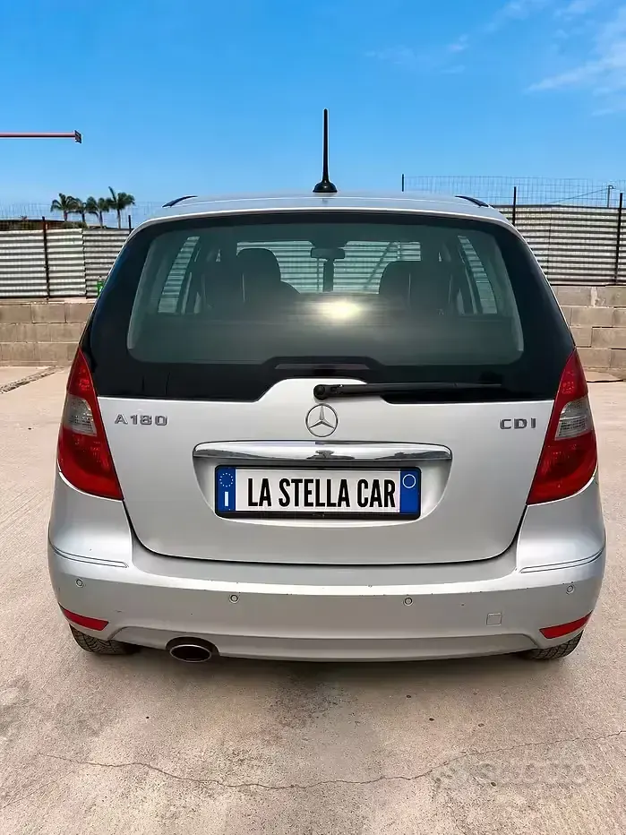 Usata Mercedes A180 Edition 109 CV (80 kW) 2009 Grigio Berlina