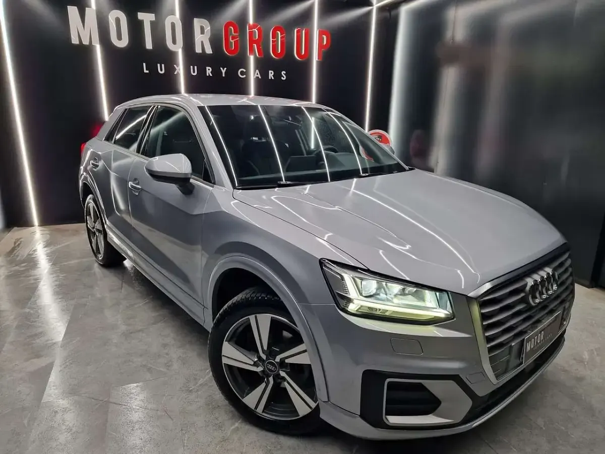 Usata Audi Q2 Admired 116 CV (85 kW) 2020 Argento SUV