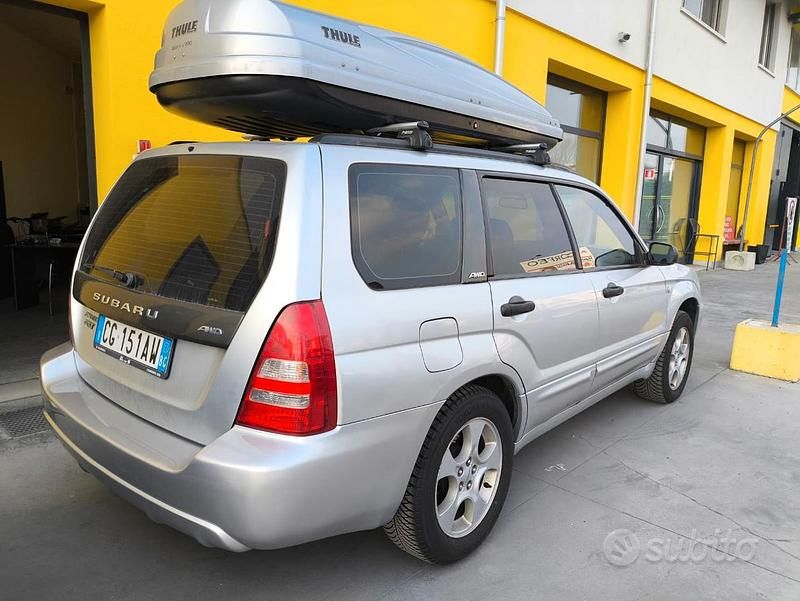Usata Subaru Forester 177 CV (130 kW) 2002 Grigio SUV