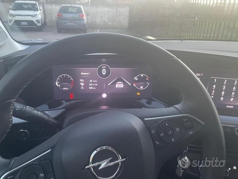 Usata Opel Mokka 101 CV (74 kW) 2023 Grigio SUV