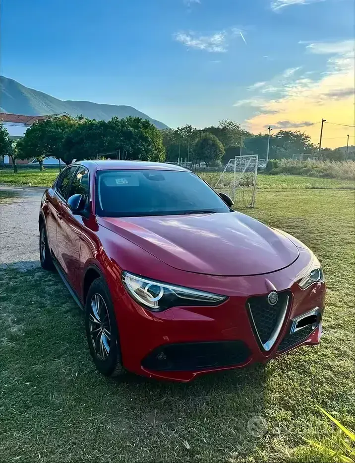 Usata Alfa Romeo Stelvio Executive 179 CV (131 kW) 2018 Rosso SUV