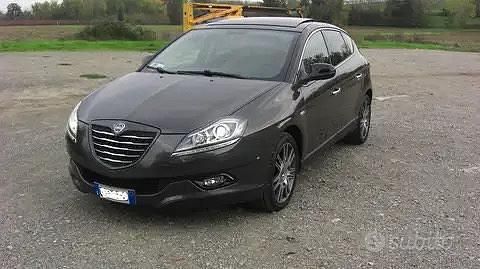 Grigio Usata 2010 Lancia Delta Due volumi | 4500 € (Cara) - Immagine 1/4
