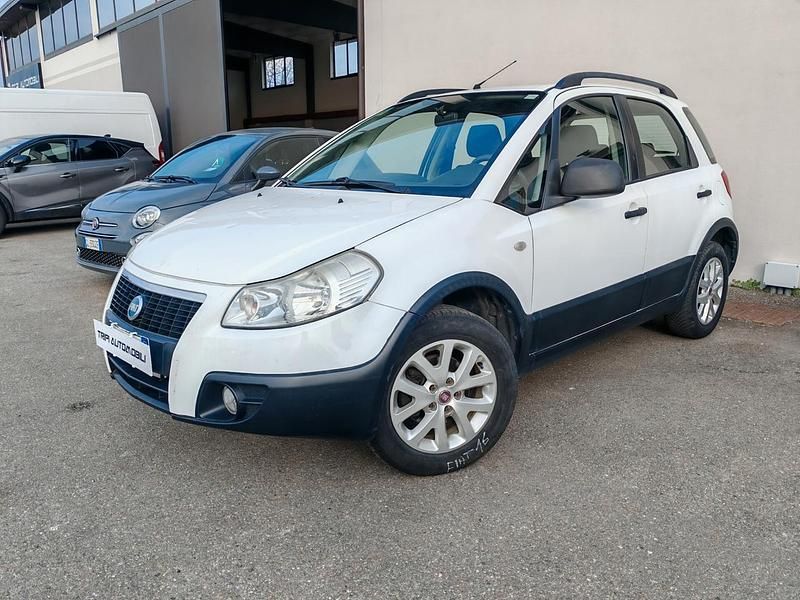 Usata Fiat Sedici 107 CV (78 kW) 2008 Bianco SUV