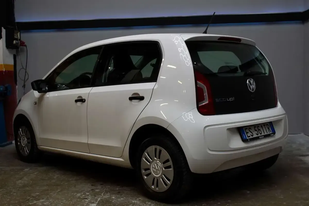 Usata VW up! 68 CV (50 kW) 2013 Bianco Utilitaria