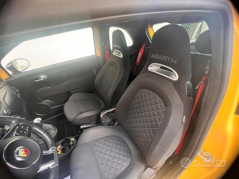 Usata Abarth 595 Pista 165 CV (121 kW) 2022 Giallo Berlina