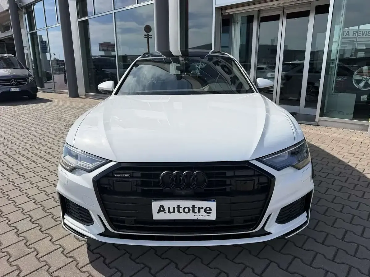 Usata Audi A6 S-line plus 286 CV (210 kW) 2023 Bianco Station wagon