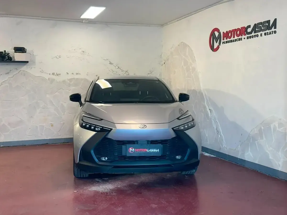 Usata Toyota C-HR Lounge 150 CV (110 kW) 2026 Grigio SUV