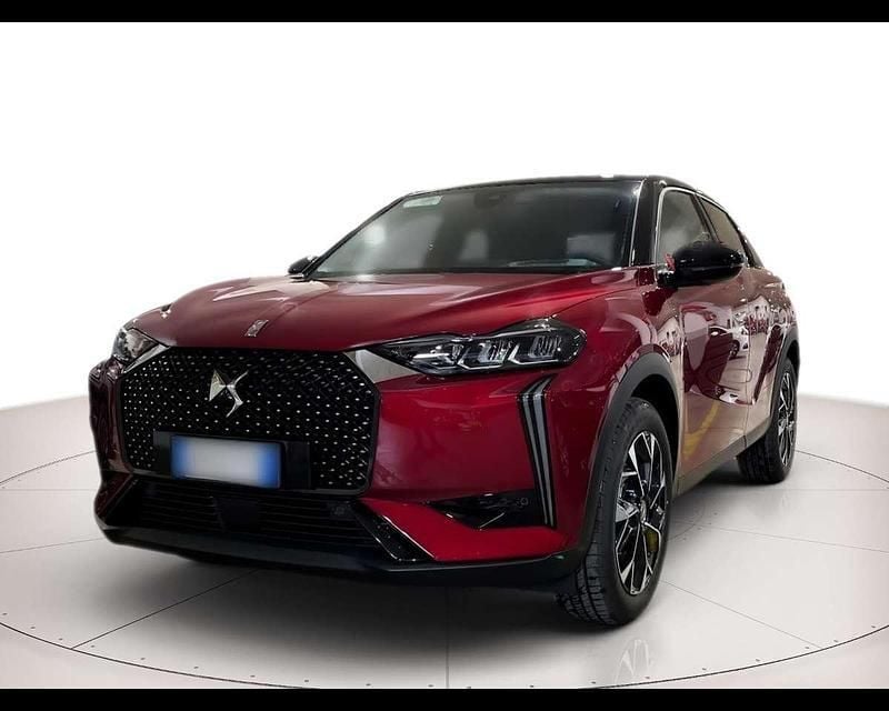 Rosso diva Usata 2023 DS Automobiles DS3 Crossback E-Tense Opera SUV | 25.900 € (Buon prezzo) - Immagine 1/4