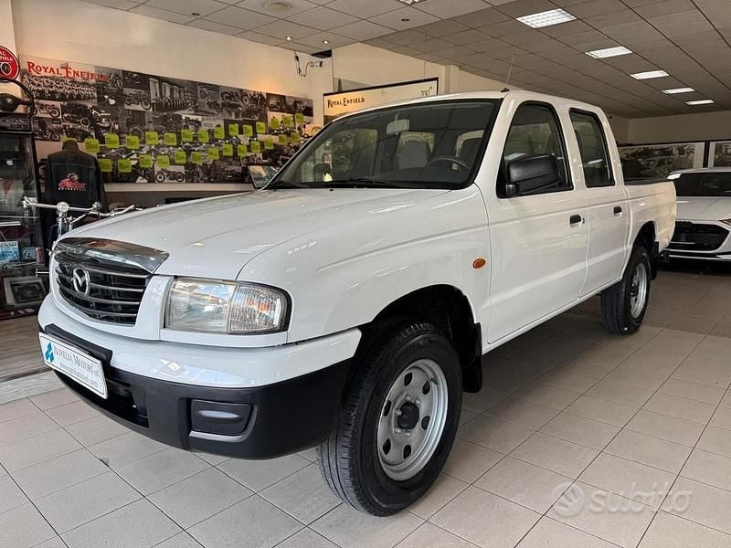Usata Mazda BT-50 101 CV (74 kW) 2004 Bianco Pick-up