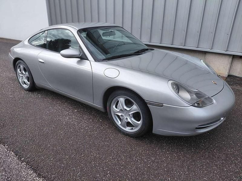 Usata Porsche 996 300 CV (220 kW) 2000 Argento Coupé