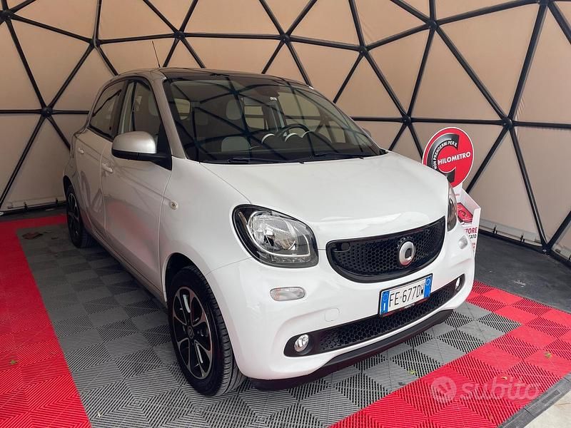 Usata Smart ForFour Prime 71 CV (52 kW) 2016 Bianco Utilitaria