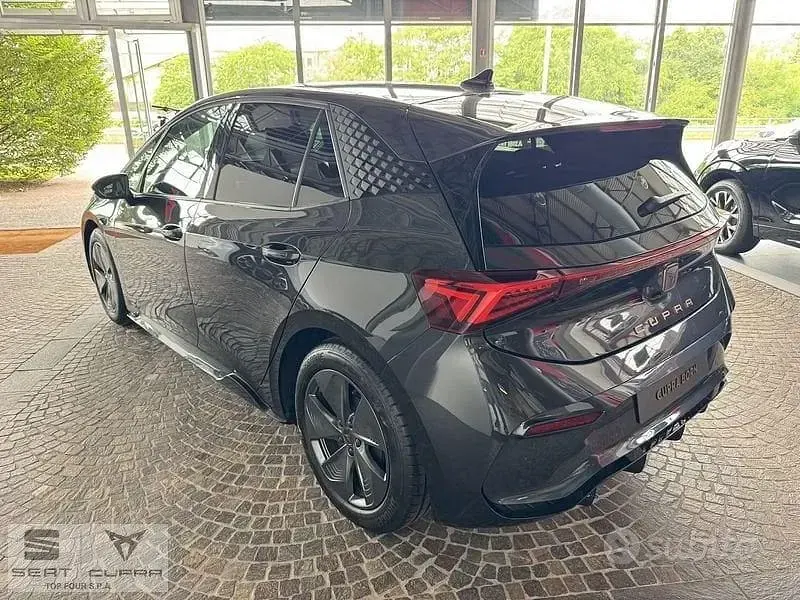 Usata Cupra Born 150 kW (204 CV) 2022 Grigio Utilitaria