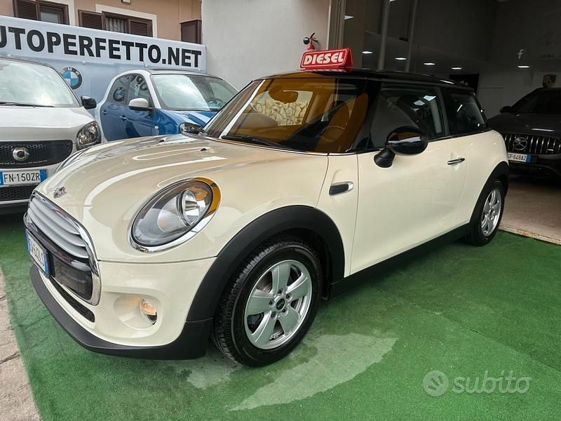 Usata Mini Cooper D 116 CV (85 kW) 2014 Beige Utilitaria