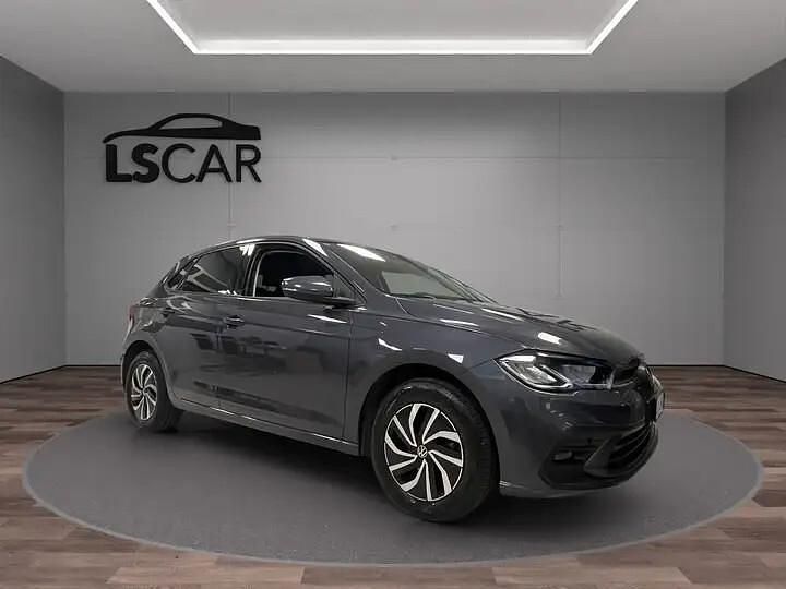 Grigio Usata 2021 VW Polo Comfortline Tre volumi | 13.490 € (Super prezzo) - Immagine 1/4