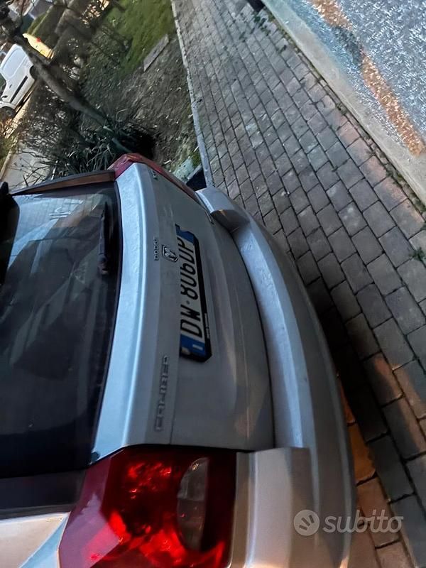 Usata Dodge Caliber 140 CV (102 kW) 2009 Grigio Utilitaria