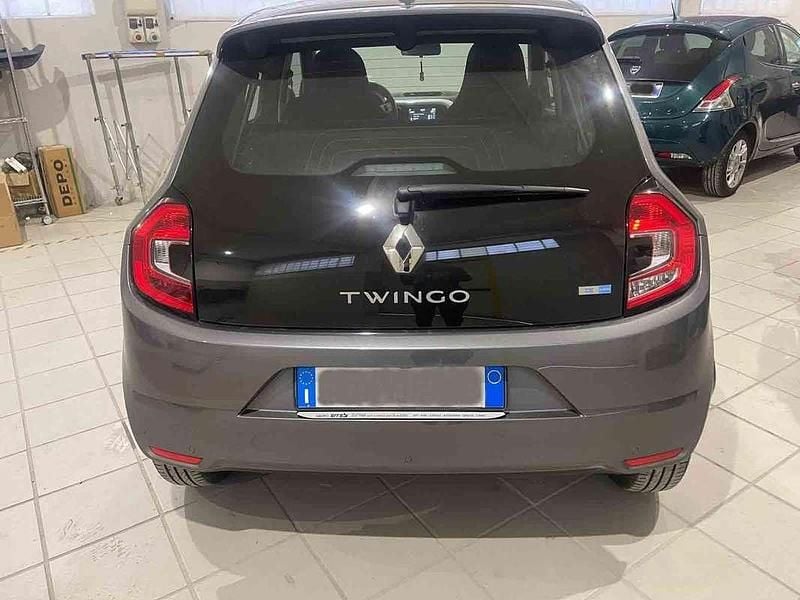 Usata Renault Twingo Zen 30 kW (42 CV) 2021 Grigio Utilitaria