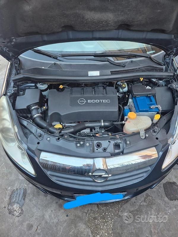 Usata Opel Corsa 2008 Blu Utilitaria