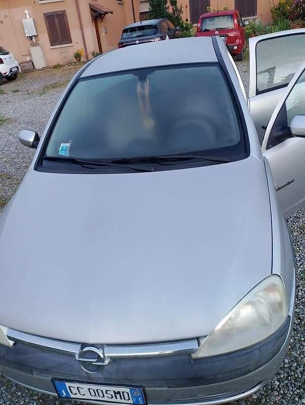 Usata Opel Corsa 75 CV (55 kW) 2002 Grigio Berlina