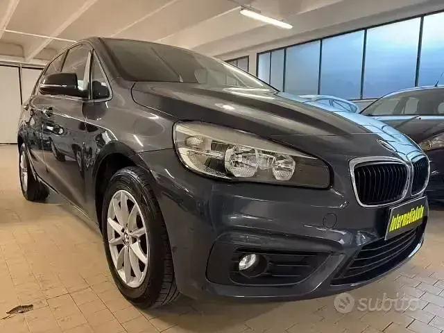 Usata BMW 218 Active Tourer Advantage 150 CV (110 kW) 2016 Blu Monovolume
