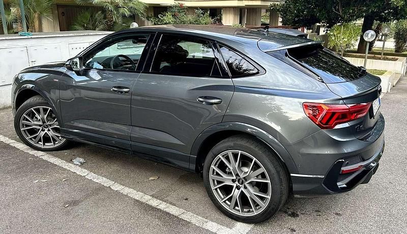 Usata Audi Q3 Sportback S-Line 150 CV (110 kW) 2023 Grigio SUV