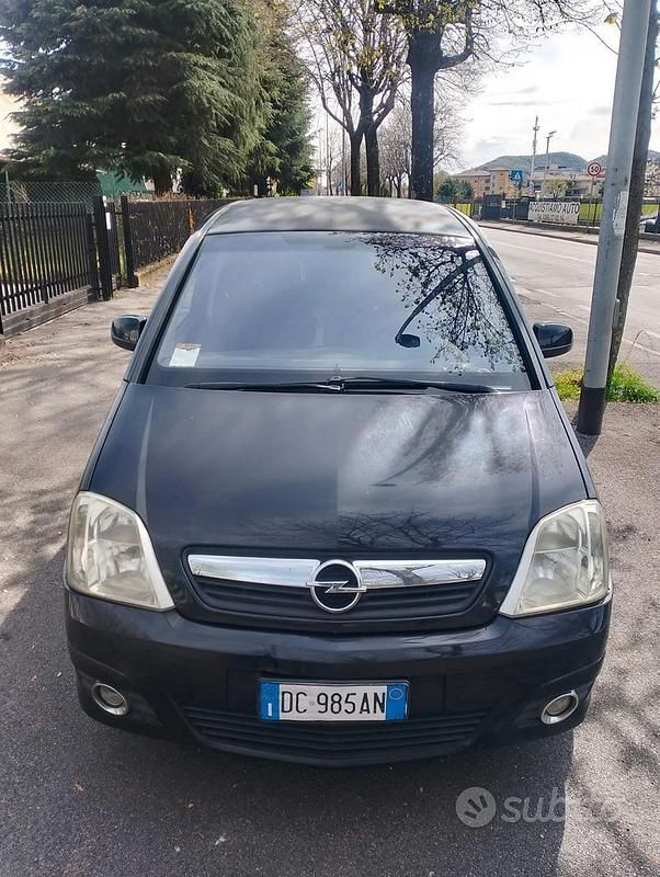 Usata Opel Meriva 90 CV (66 kW) 2006 Nero Monovolume