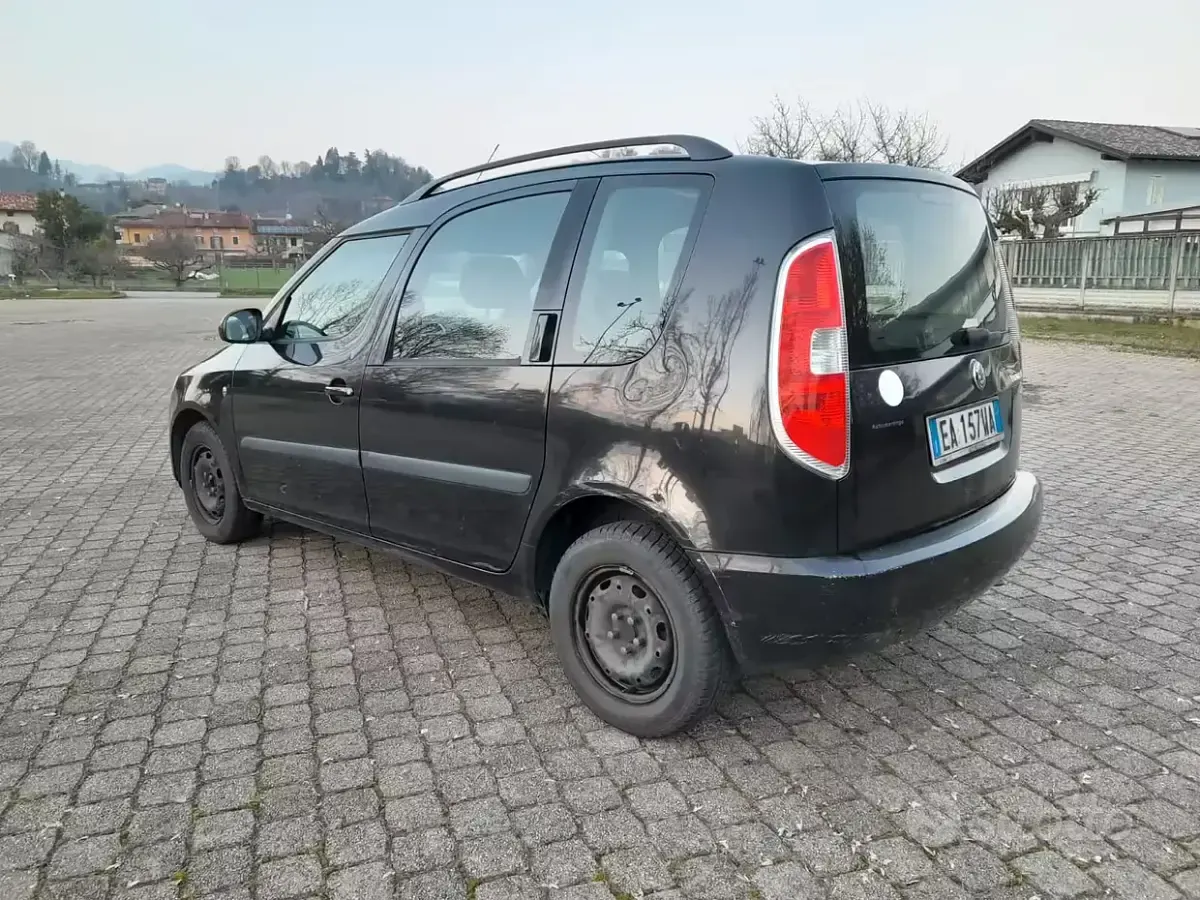 Usata Skoda Roomster 85 CV (62 kW) 2010 Nero Monovolume