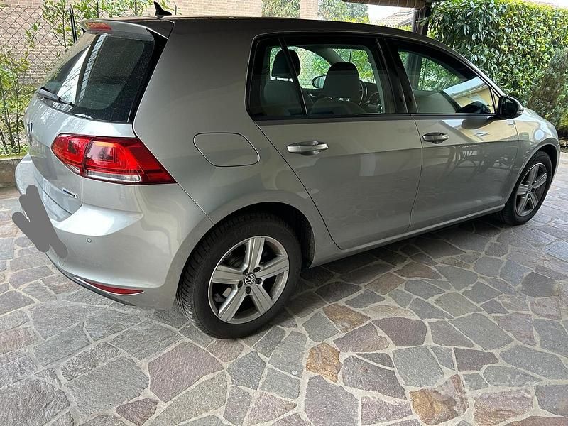 Usata VW Golf VII Highline 110 CV (80 kW) 2016 Grigio Berlina
