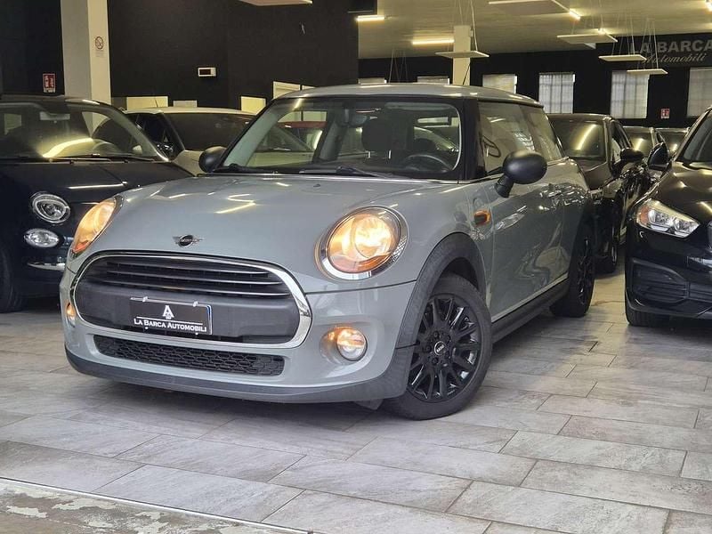 Usata Mini ONE 75 CV (55 kW) 2017 Grigio Utilitaria