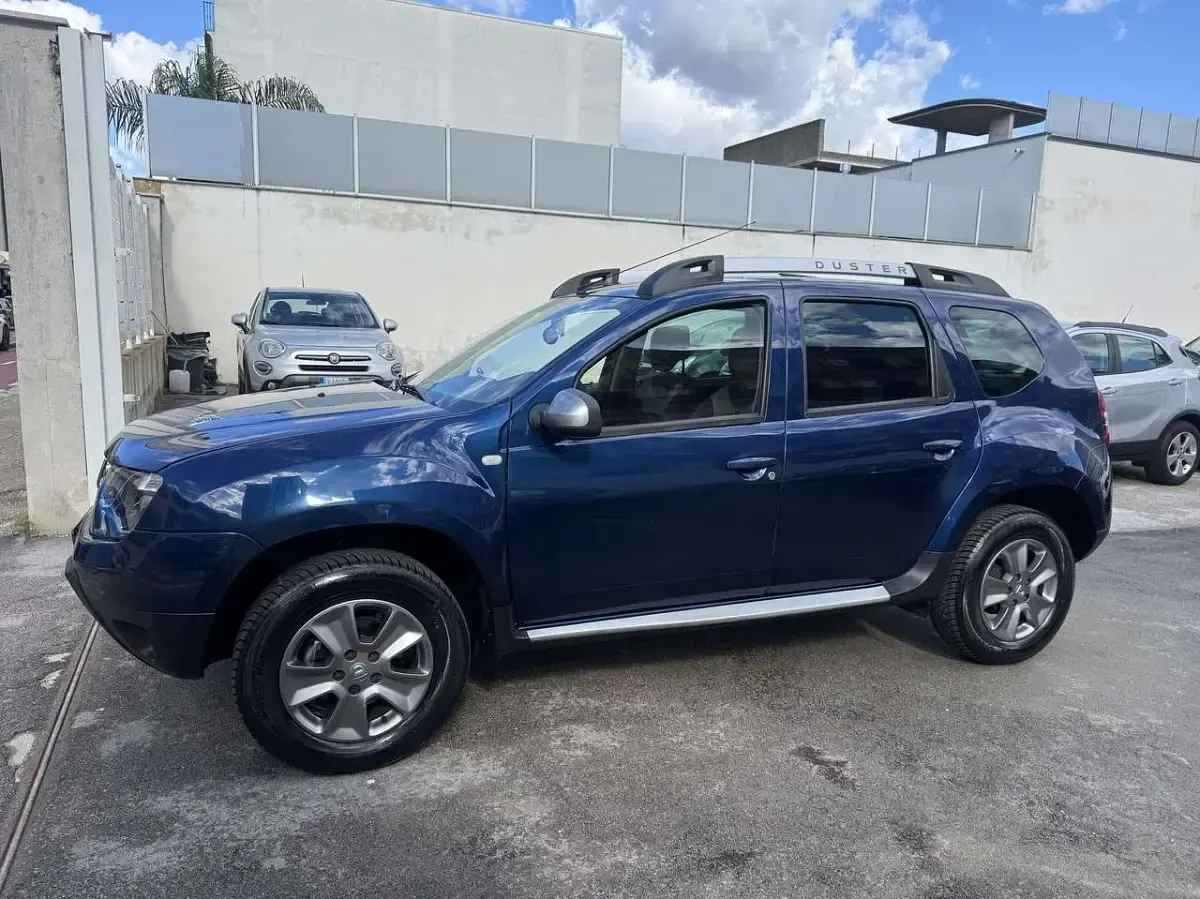 Usata Dacia Duster Prestige 110 CV (80 kW) 2015 Blu SUV