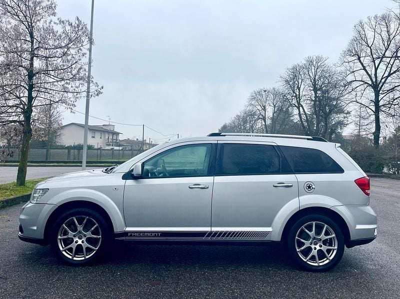 Usata Fiat Freemont 170 CV (125 kW) 2013 Argento SUV