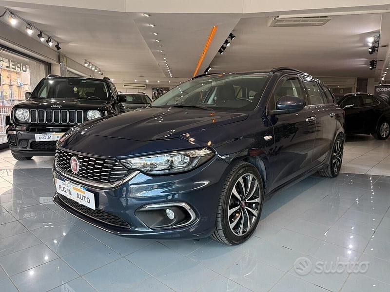 Blu Usata 2017 Fiat Tipo Lounge Station wagon | 4999 € (Buon prezzo) - Immagine 1/4