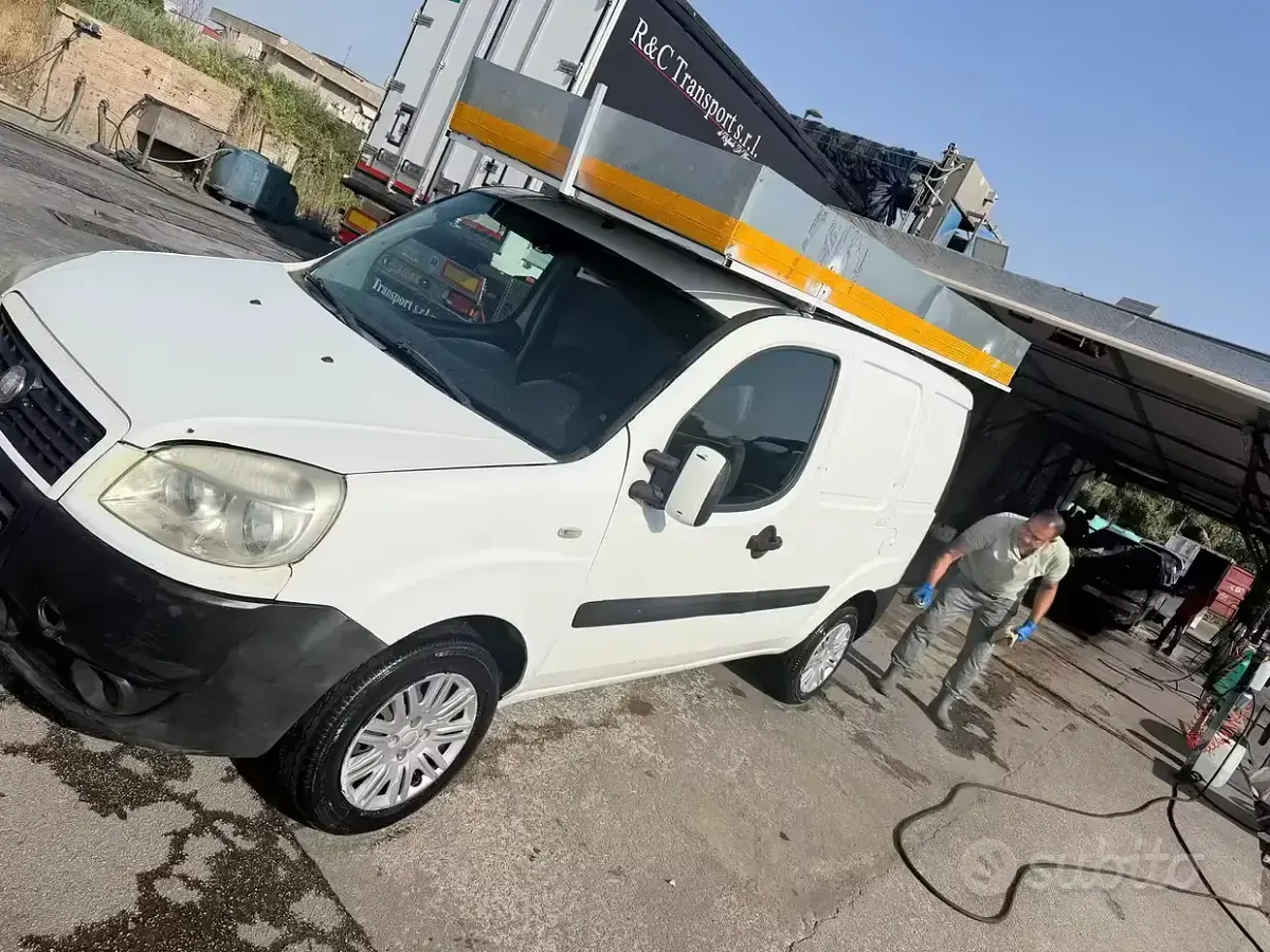 Usata Fiat Doblò 103 CV (75 kW) 2010 Bianco Monovolume