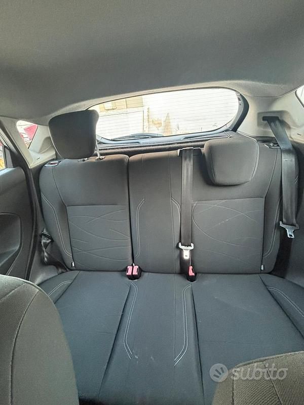 Usata Ford Fiesta 75 CV (55 kW) 2015 Nero Berlina