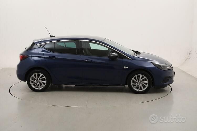 Usata Opel Astra Business Elegance 122 CV (89 kW) 2021 Blu Berlina