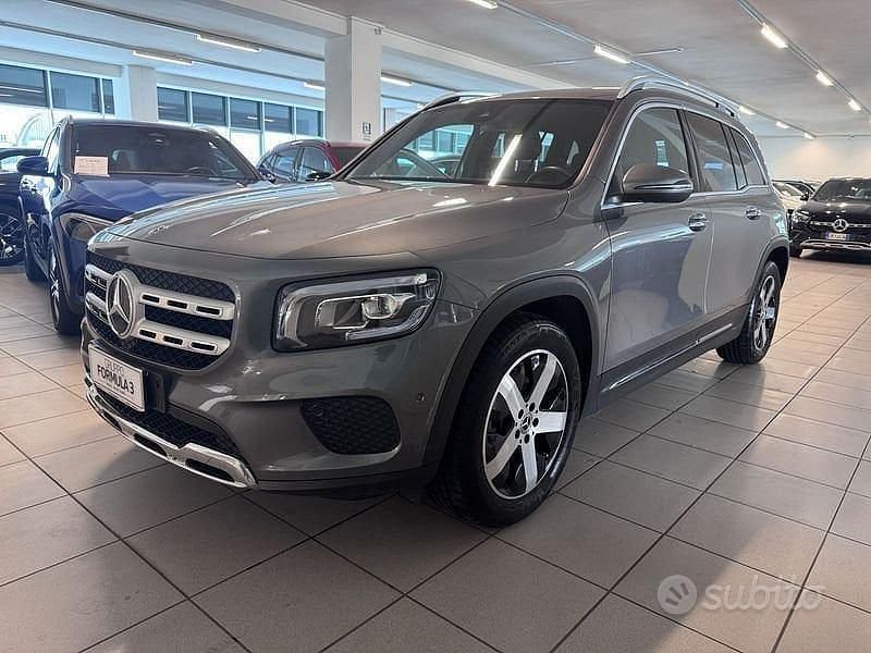 Usata Mercedes GLB200 Sport 150 CV (110 kW) 2020 Grigio SUV