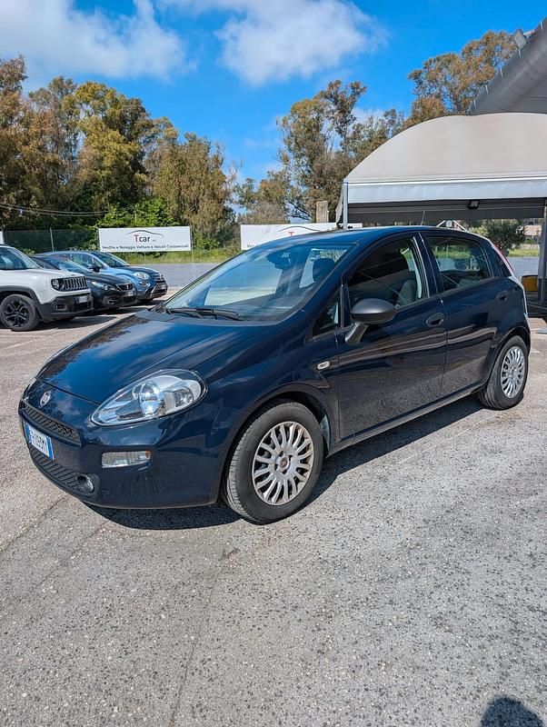 Usata Fiat Punto Street 95 CV (69 kW) 2018 Blu Utilitaria