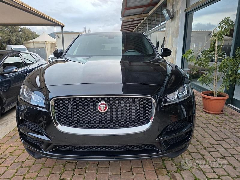 Usata Jaguar F-Pace Portfolio 241 CV (177 kW) 2020 Nero SUV