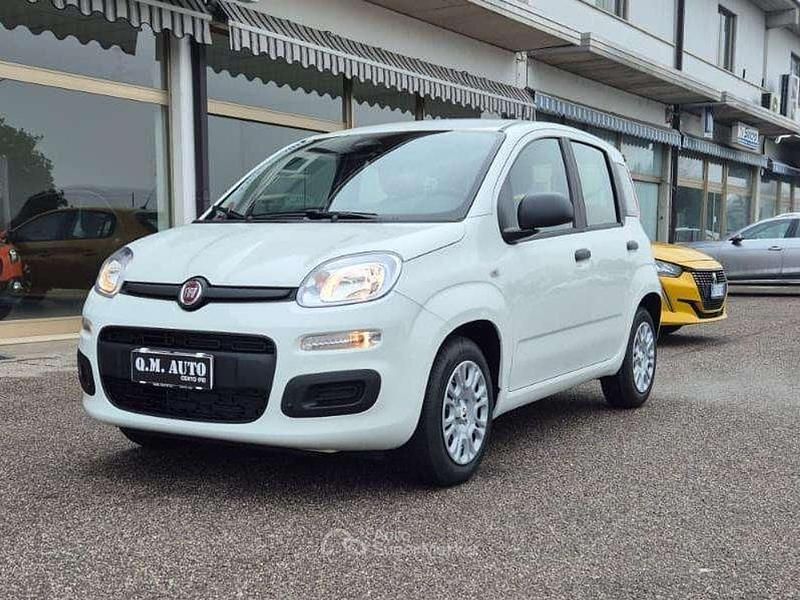 Nuova Fiat Panda Icon 69 CV (50 kW) 2025 Bianco gelato Utilitaria