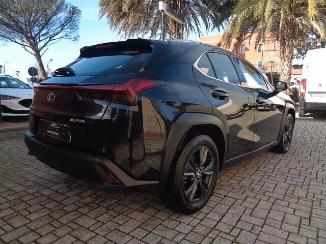 Usata Lexus UX Business Edition 152 CV (111 kW) 2022 Nero SUV