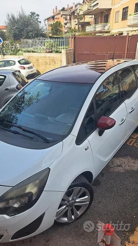 Usata Opel Meriva 136 CV (100 kW) 2012 Bianco Monovolume