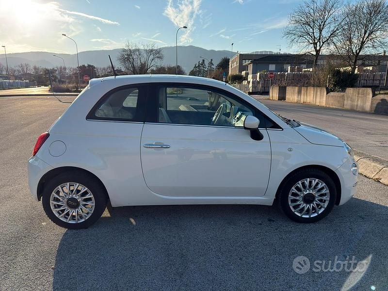Bianco Usata 2018 Fiat 500 Pop Tre volumi | 8750 € (Buon prezzo) - Immagine 1/4