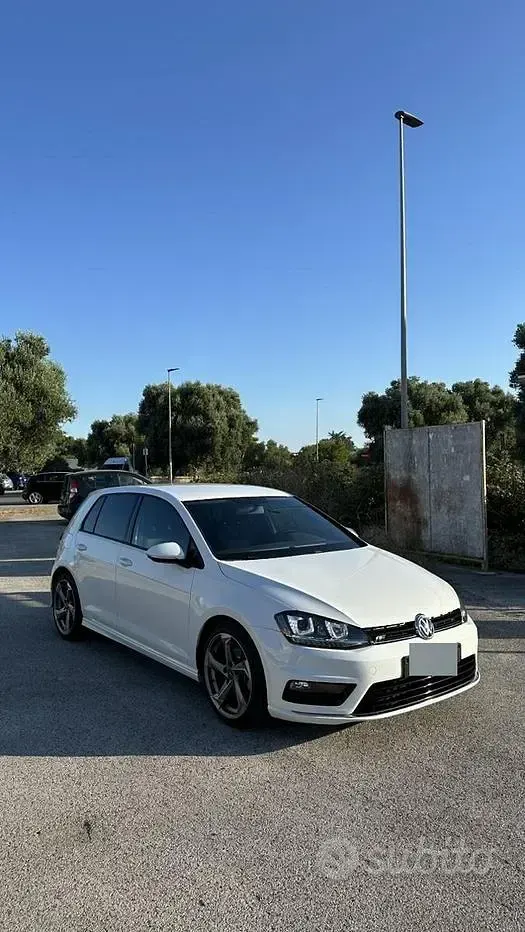 Usata VW Golf VII R-line 125 CV (91 kW) 2015 Berlina