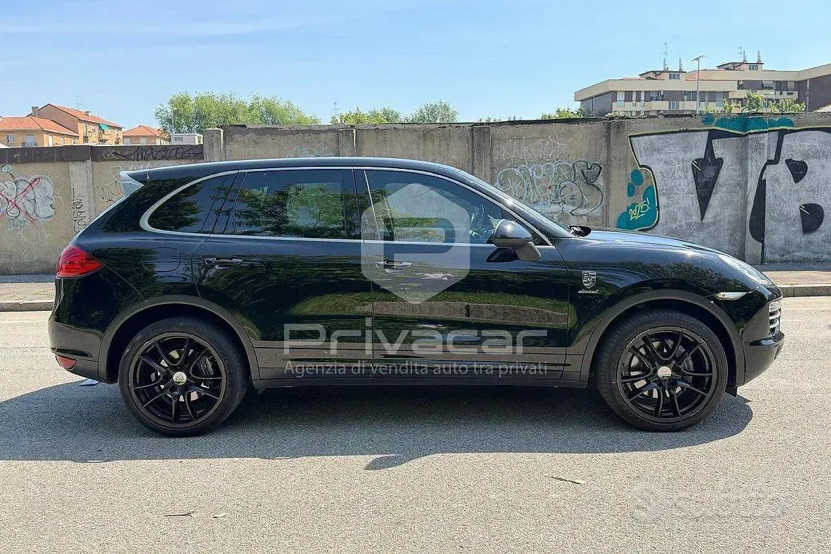 Usata Porsche Cayenne Platinum Edition 245 CV (180 kW) 2014 Nero SUV