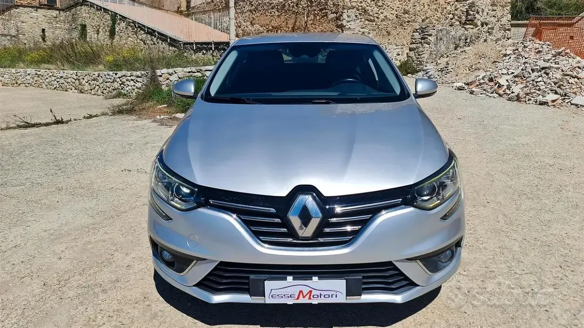 Usata Renault Mégane Intens 110 CV (80 kW) 2017 Grigio Berlina