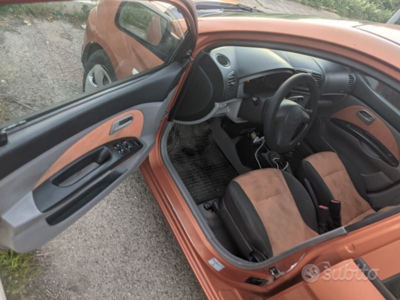 Usata Kia Picanto 75 CV (55 kW) 2007 Arancione Utilitaria